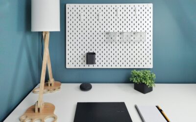 Decorative Peg Board: Wood Peg Walls for Kitchens and Entries