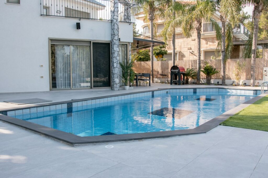 Propane Pool Heater: Sizing, Venting and Fuel Costs