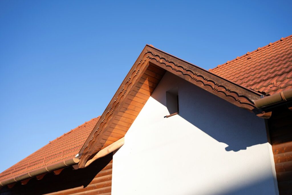 Replacing Stucco With Siding: Tear-Off vs Overlay and Cost