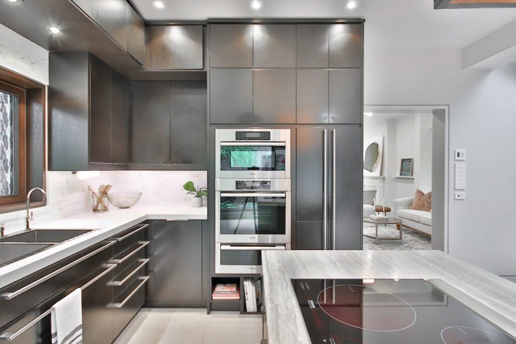 Silver Kitchen Cabinet Handles: The Timeless Neutral Choice