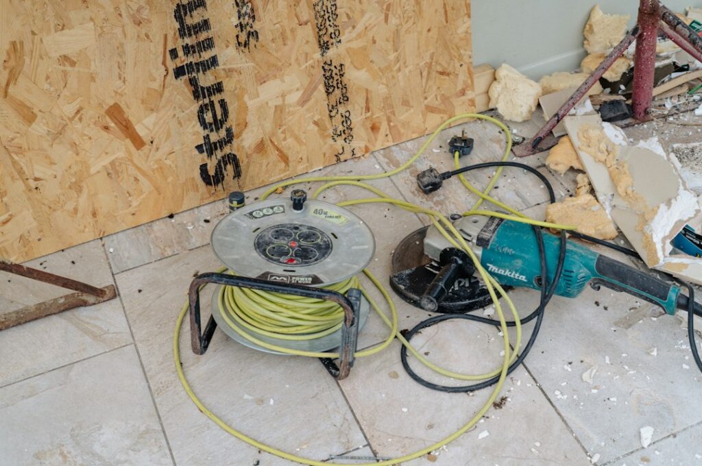 Solar Inverter Installation: String, Micro and Hybrid Setups
