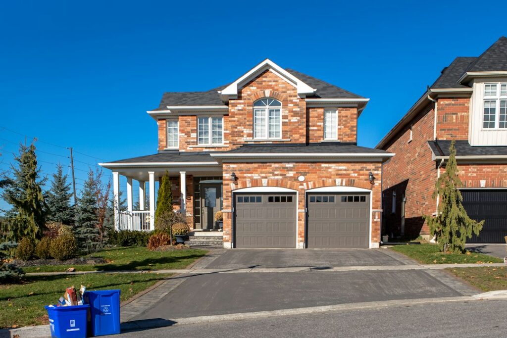 Driveway Sealcoating Cost: Per-Sq-Ft Prices and DIY Savings