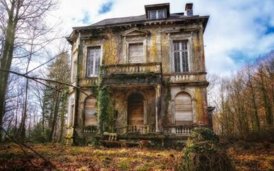 How to Eliminate Old House Smell: Sources and Fixes