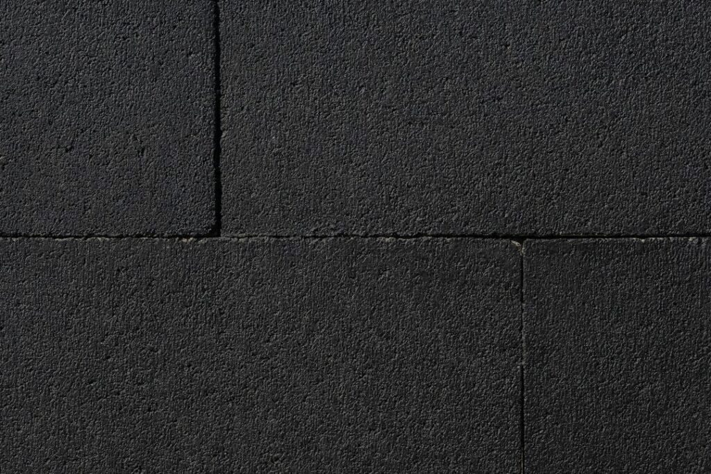 Black Quarter Round: When Dark Trim Works With Your Floor