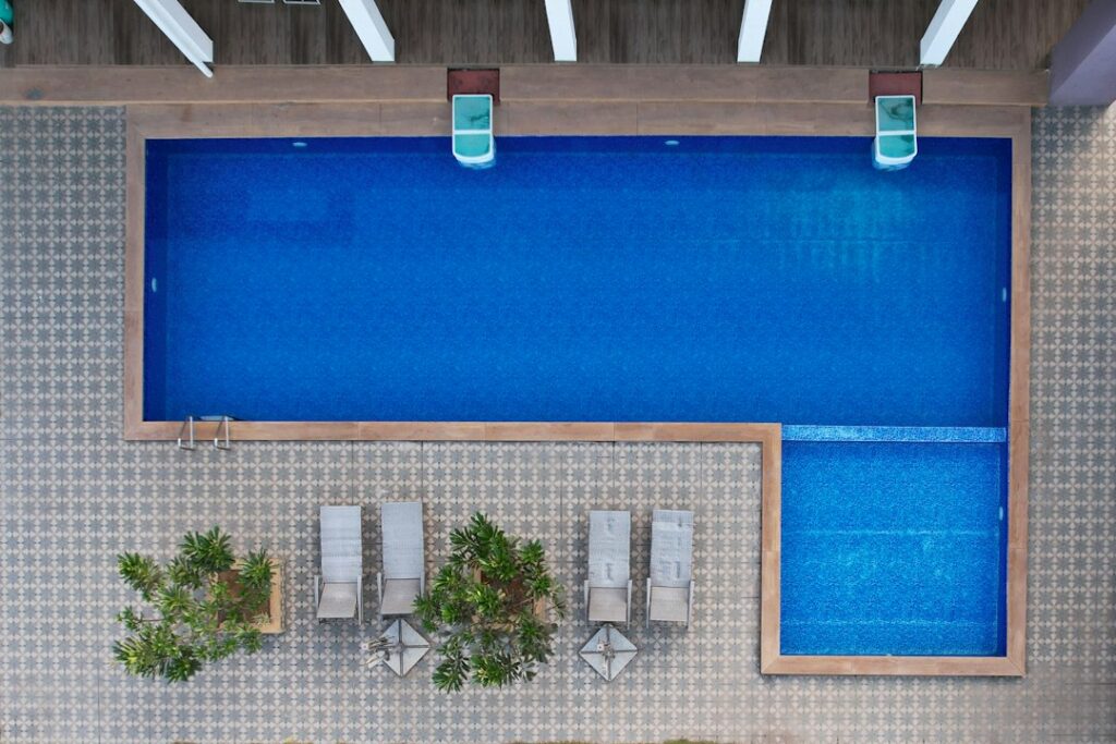 Above Ground Pool Sizes: Round Pool Chart With Yard Space