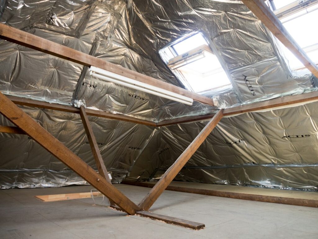 Air Gap Insulation Value: Does Dead Air Really Insulate?