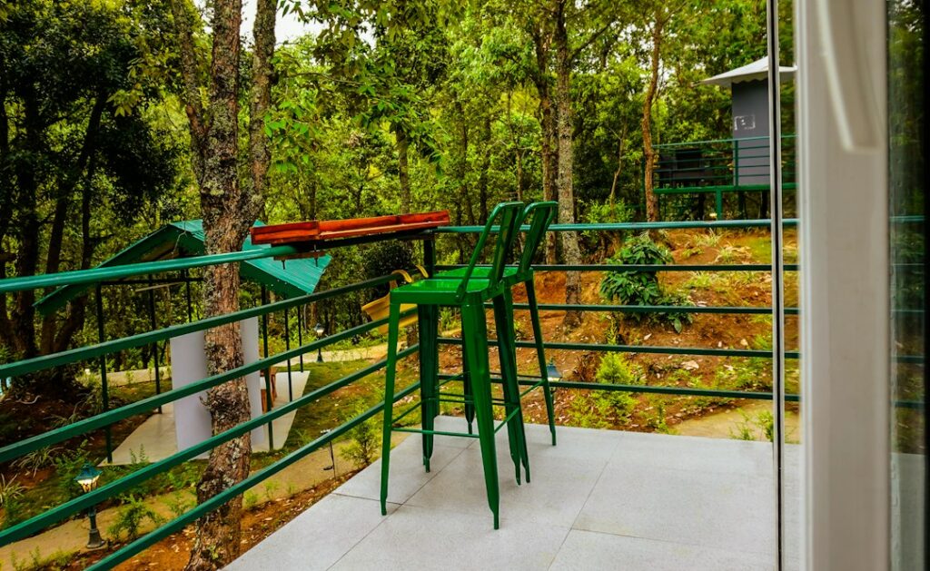 Deck Stairs Ideas: Wide Steps, Landings and Built-In Planters