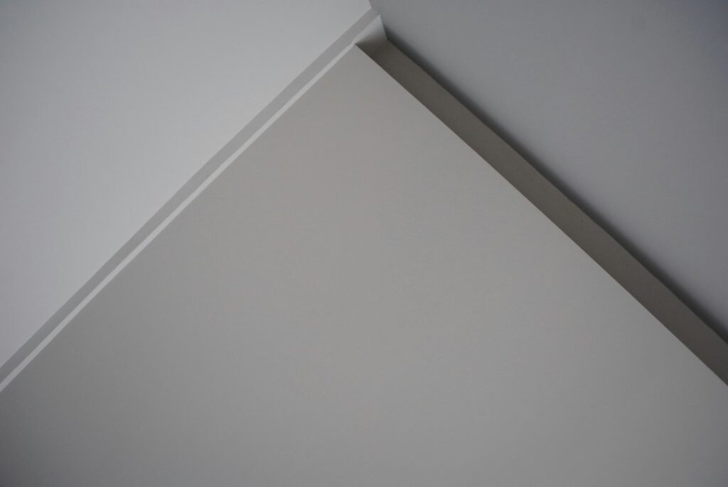 Flexible Crown Molding for Curved and Arched Walls