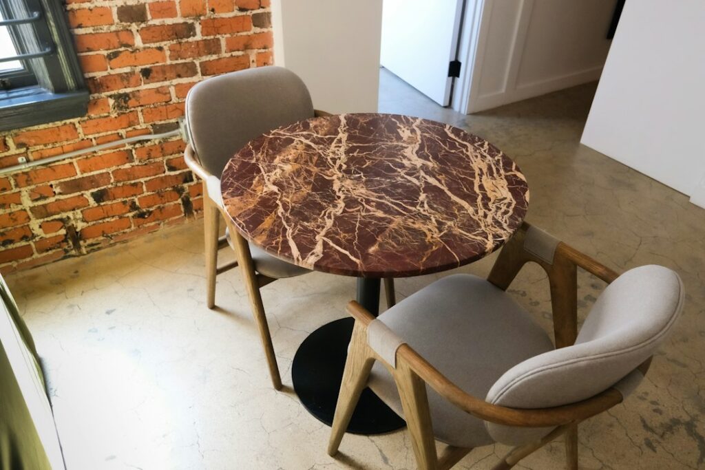 Marble Effect Paint: How to Faux Marble Walls and Surfaces