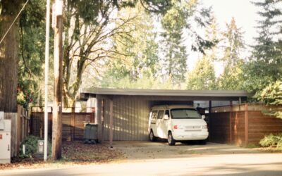 Mobile Home Carport: Freestanding vs Attached Options