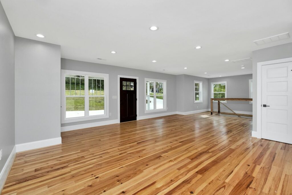 Natural Red Oak Floors: What Clear-Coated Red Oak Looks Like