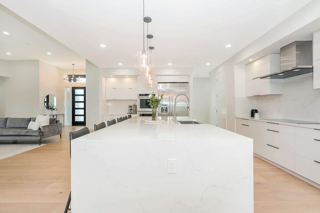 Quartzite Countertop Colors: White, Blue, Green and More