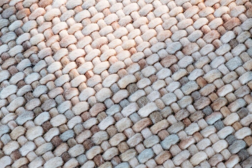 Rug 8x8: Why a Large Square Sometimes Beats a Rectangle