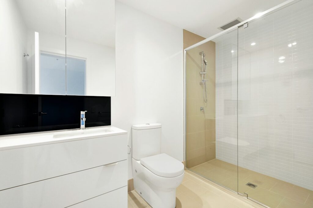 Shower Bench Dimensions: Height, Depth and Width That Work