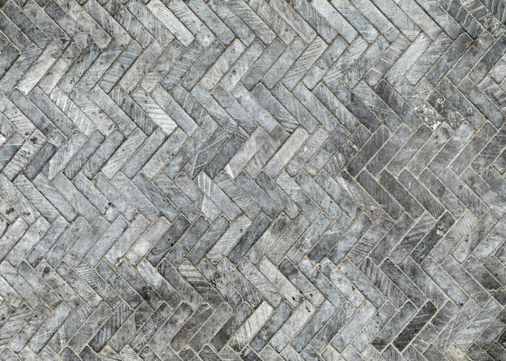 Gray Mosaic Tile: Shapes, Finishes and Where to Use It