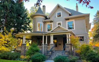 Victorian Farmhouse: Features, History and Renovation Tips